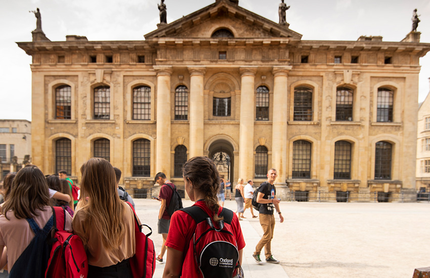 Międzynarodowy obóz językowy w Oxfordzie na kampusie 3